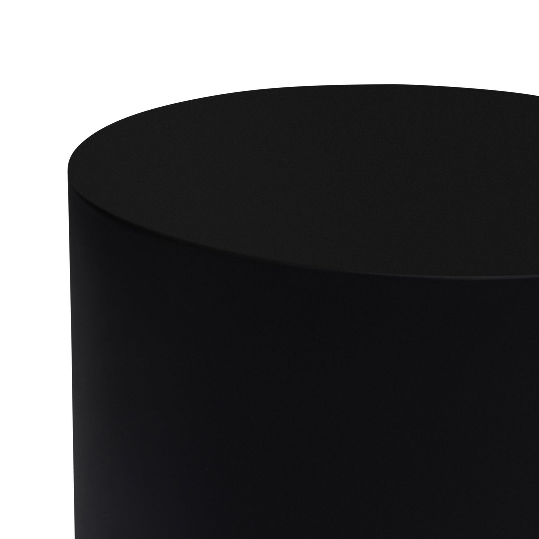 Polished Concrete Outdoor Round Accent Table 19" (Black)