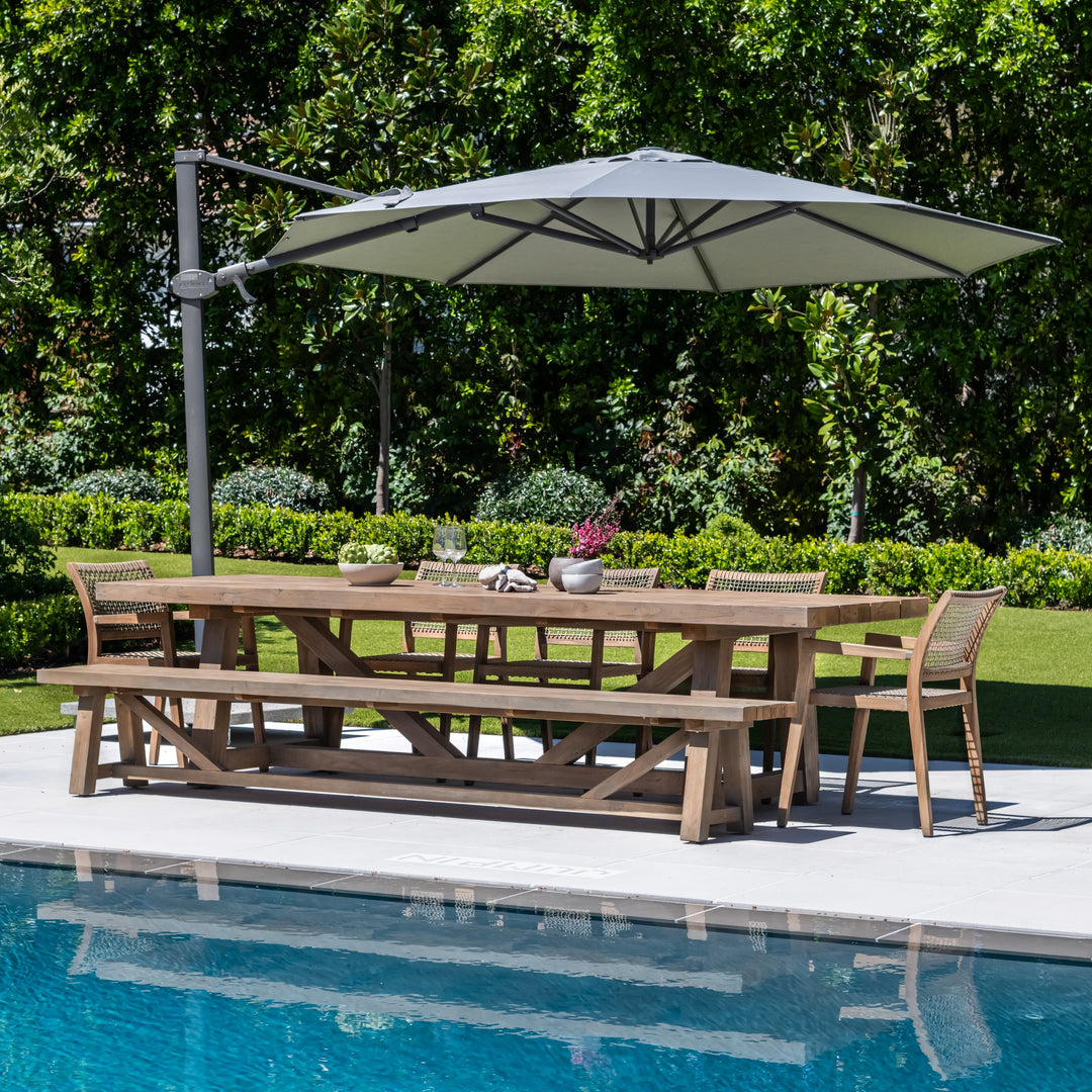 Big Sur Cantilever Umbrella (Gris Canopy, Anthracite Frame)