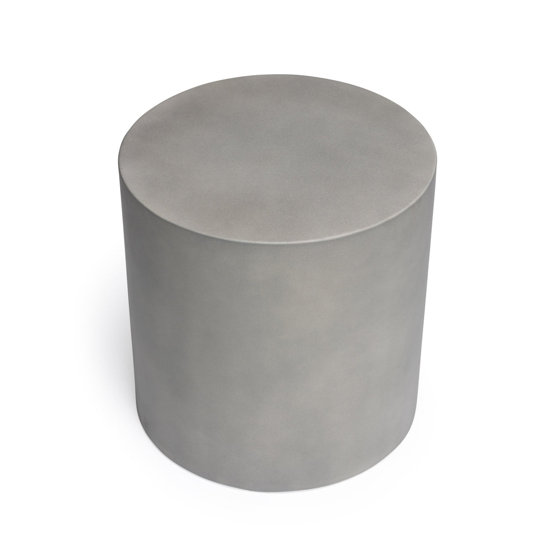 Polished Concrete Outdoor Round Accent Table 19" (Grey)